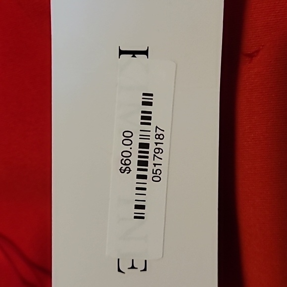 Red flower dress 😍 ♥️ ✨️ - Picture 6 of 11